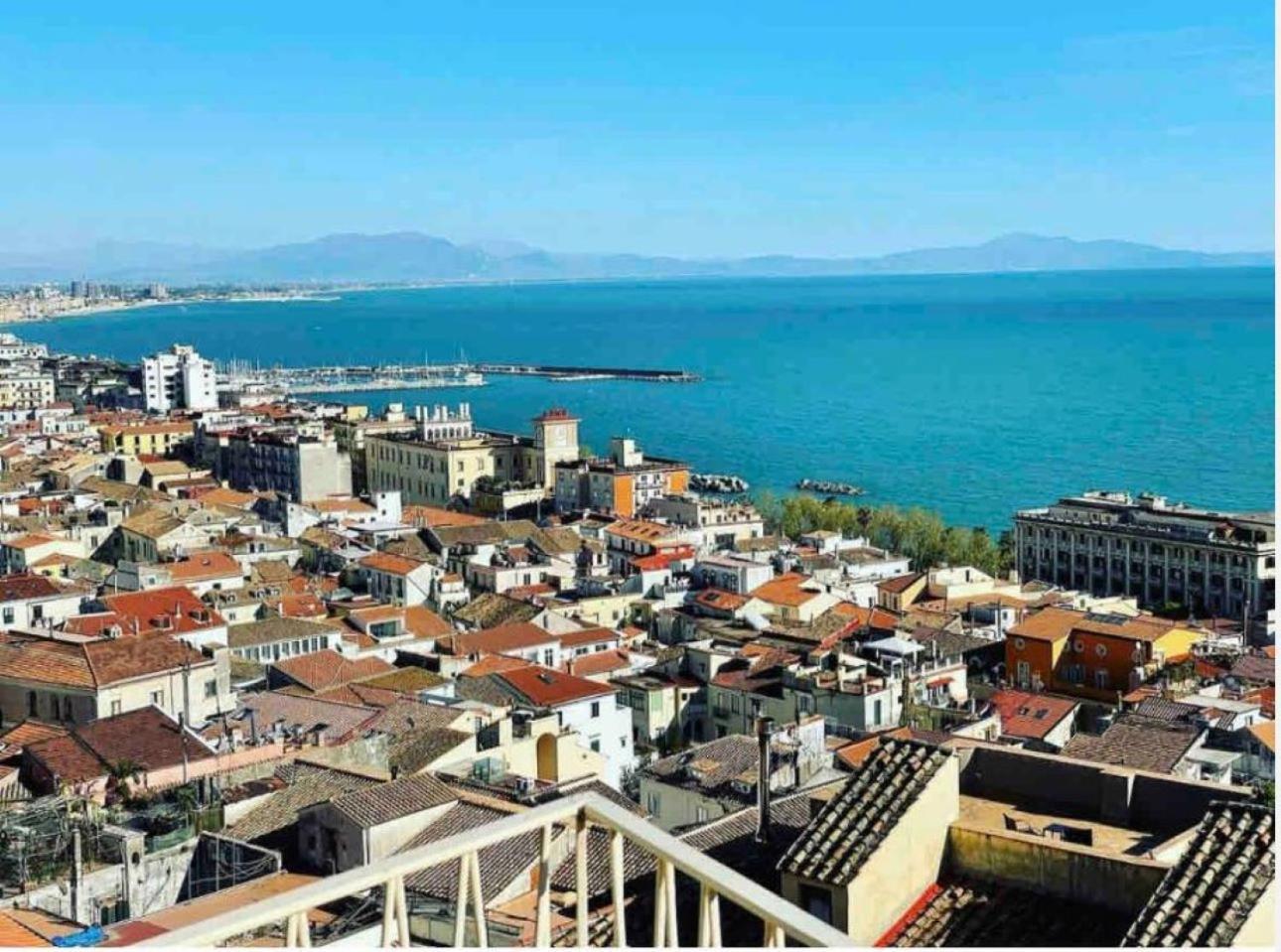 Ti Racconto Il Mare Apartment Салерно Екстериор снимка