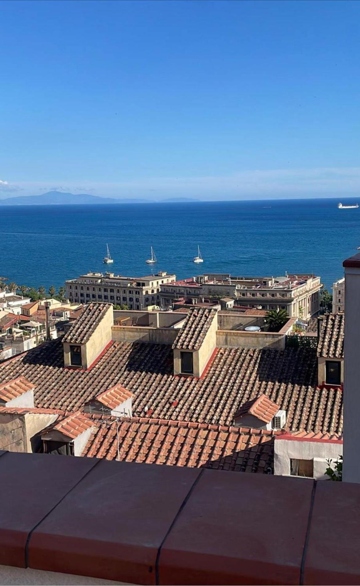 Ti Racconto Il Mare Apartment Салерно Екстериор снимка
